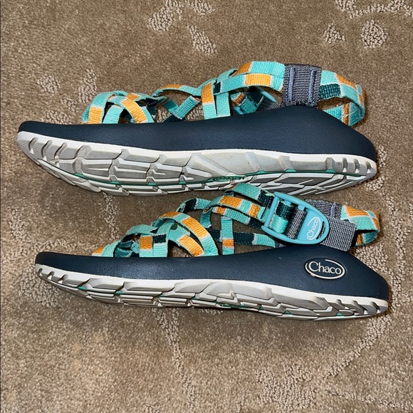 Chaco Adjustable Sandals, Sz 6 - Picture 3 of 7